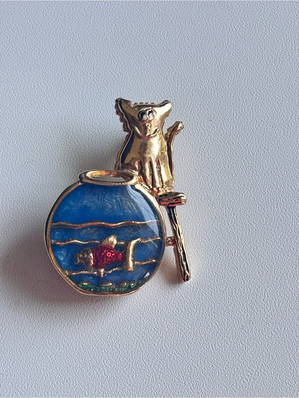 Vintage Signed Danecraft Fish Bowl with Curious Cat pin. Gold-tone and enamel.